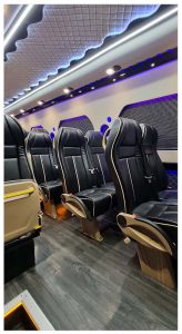 מיניבוס מפואר